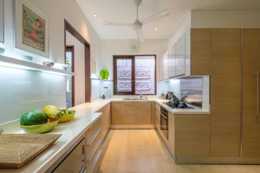 Kejora Beachfront Estate Sanur -Stunning Villa Eleven ภายนอก รูปภาพ