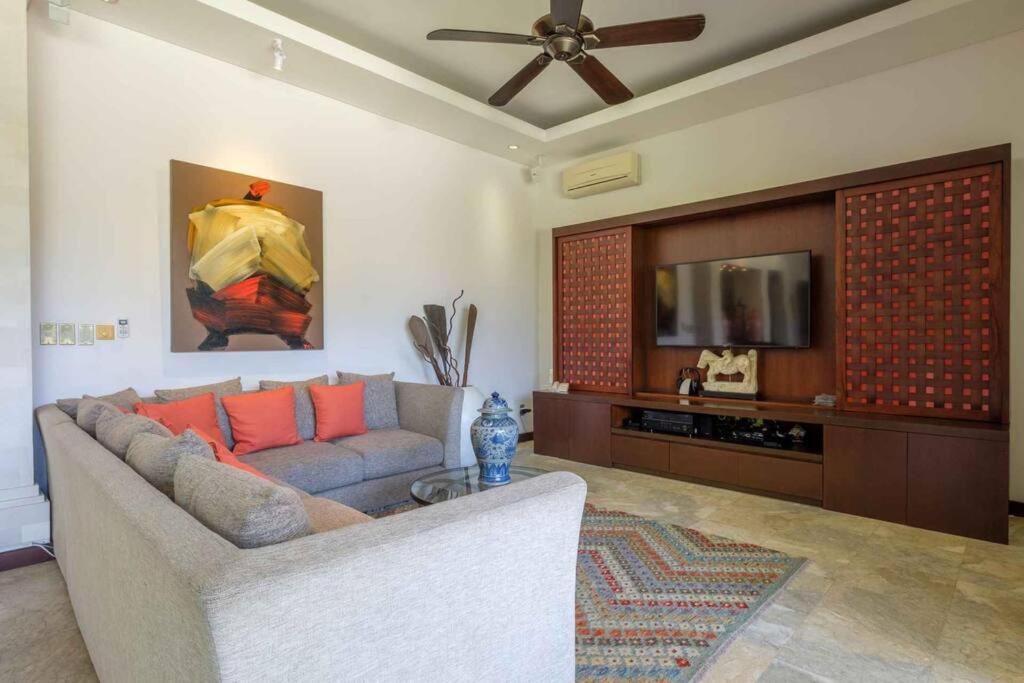 Kejora Beachfront Estate Sanur -Stunning Villa Eleven ภายนอก รูปภาพ